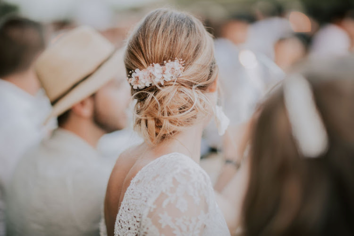 Invitée Coiffure Avec Accessoires