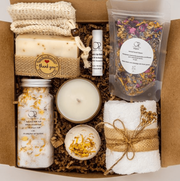 Un coffret spa de luxe offre une expérience de détente à domicile