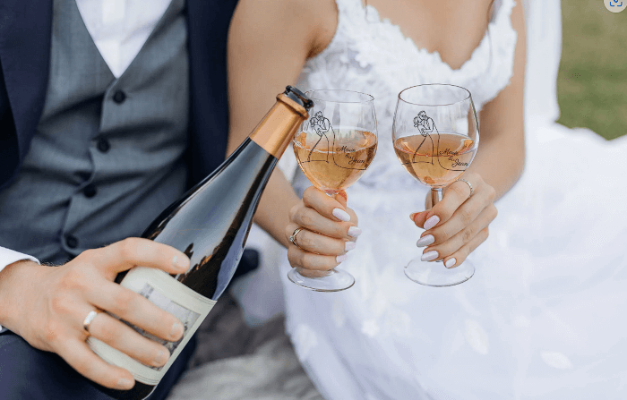 Verre personnalisé comme cadeau de mariage