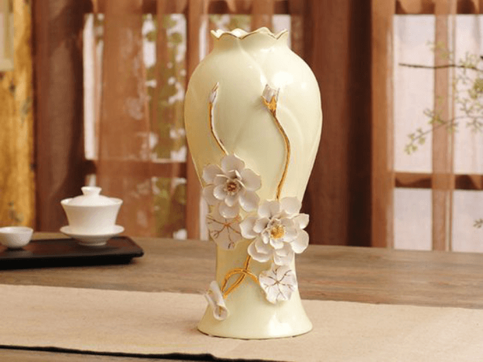 Élevez sa décoration avec des vases en porcelaine fine