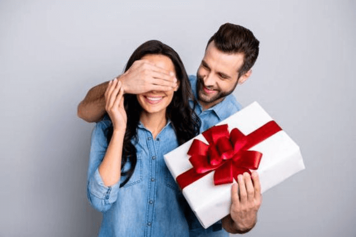 Quel Est Un Cadeau Symbolique Couple ?