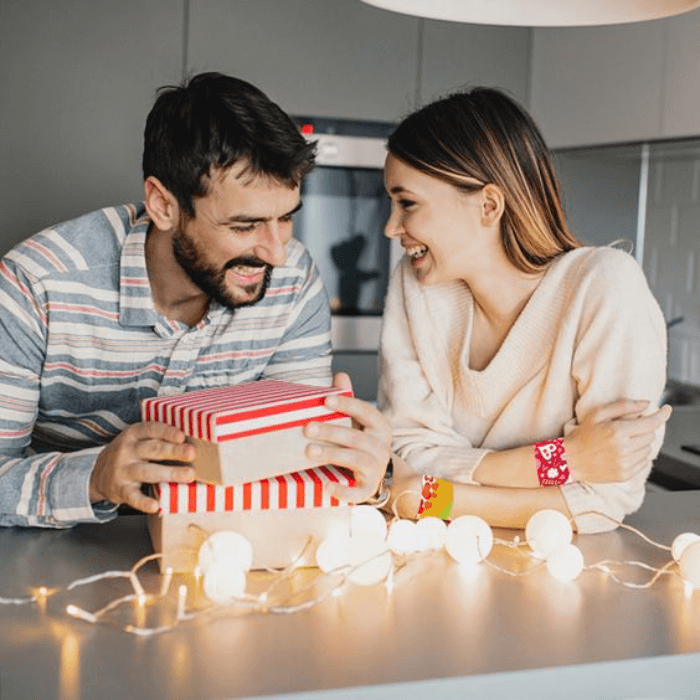 Trouver le cadeau parfait qui touche véritablement un homme est une quête exaltante