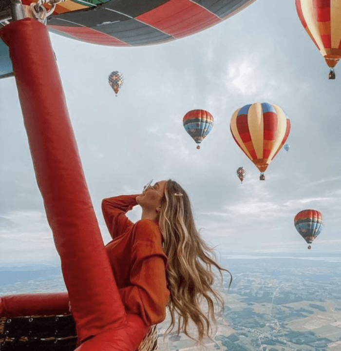 Une journée d'exploration en montgolfière offre une vue spectaculaire