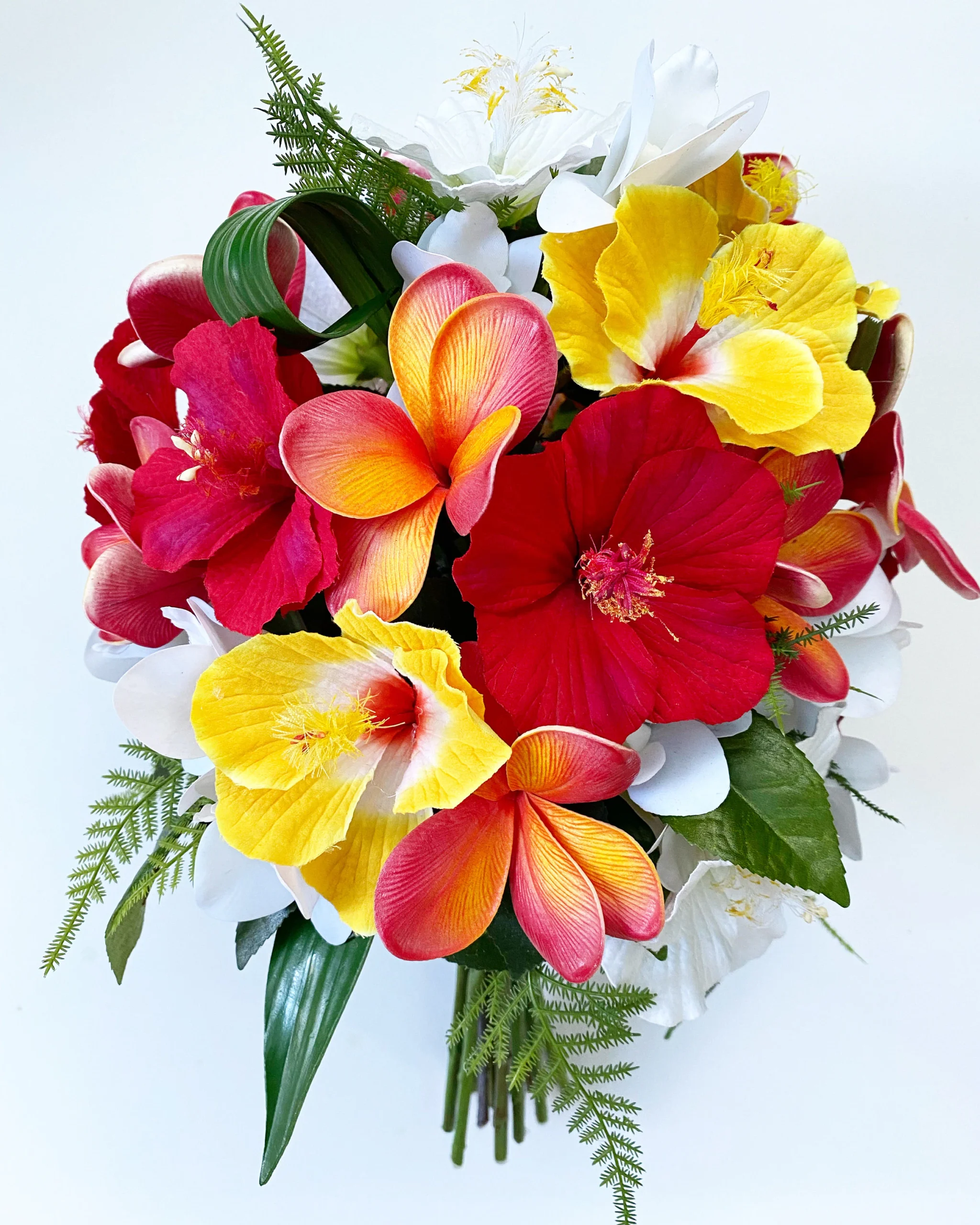 Bouquet tropical de couleurs vibrantes des hibiscus